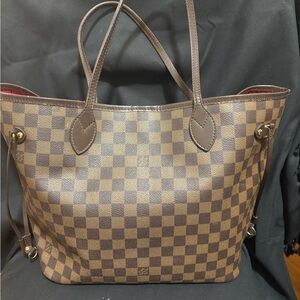 Louis Vuitton Damier MM Neverful Tote